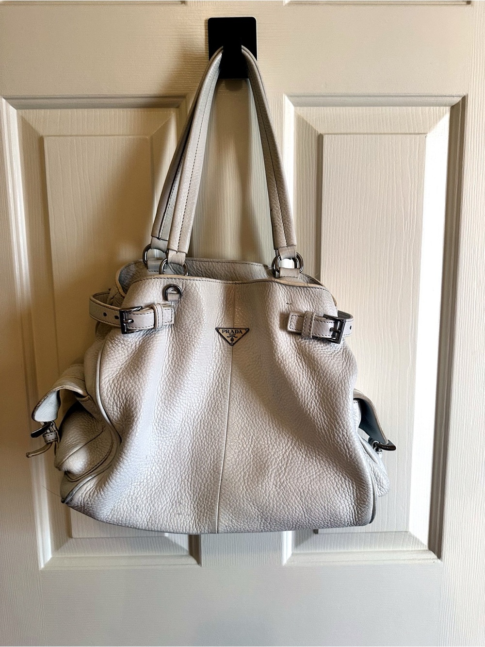 Prada Pebbled Leather Shoulder Bag Vitello Daino Sacca Tote Bag White BR2958